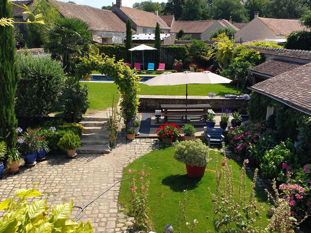 Bed and Breakfast Les Glycines à Ury Extérieur photo