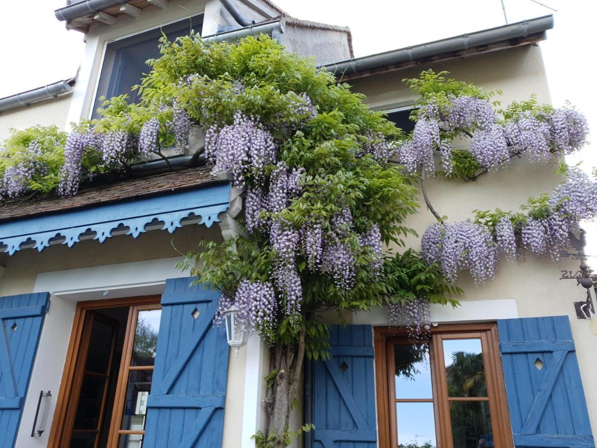 Bed and Breakfast Les Glycines à Ury Extérieur photo