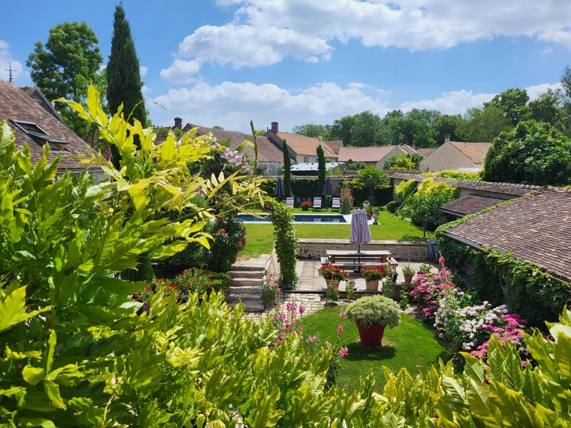 Bed and Breakfast Les Glycines à Ury Extérieur photo