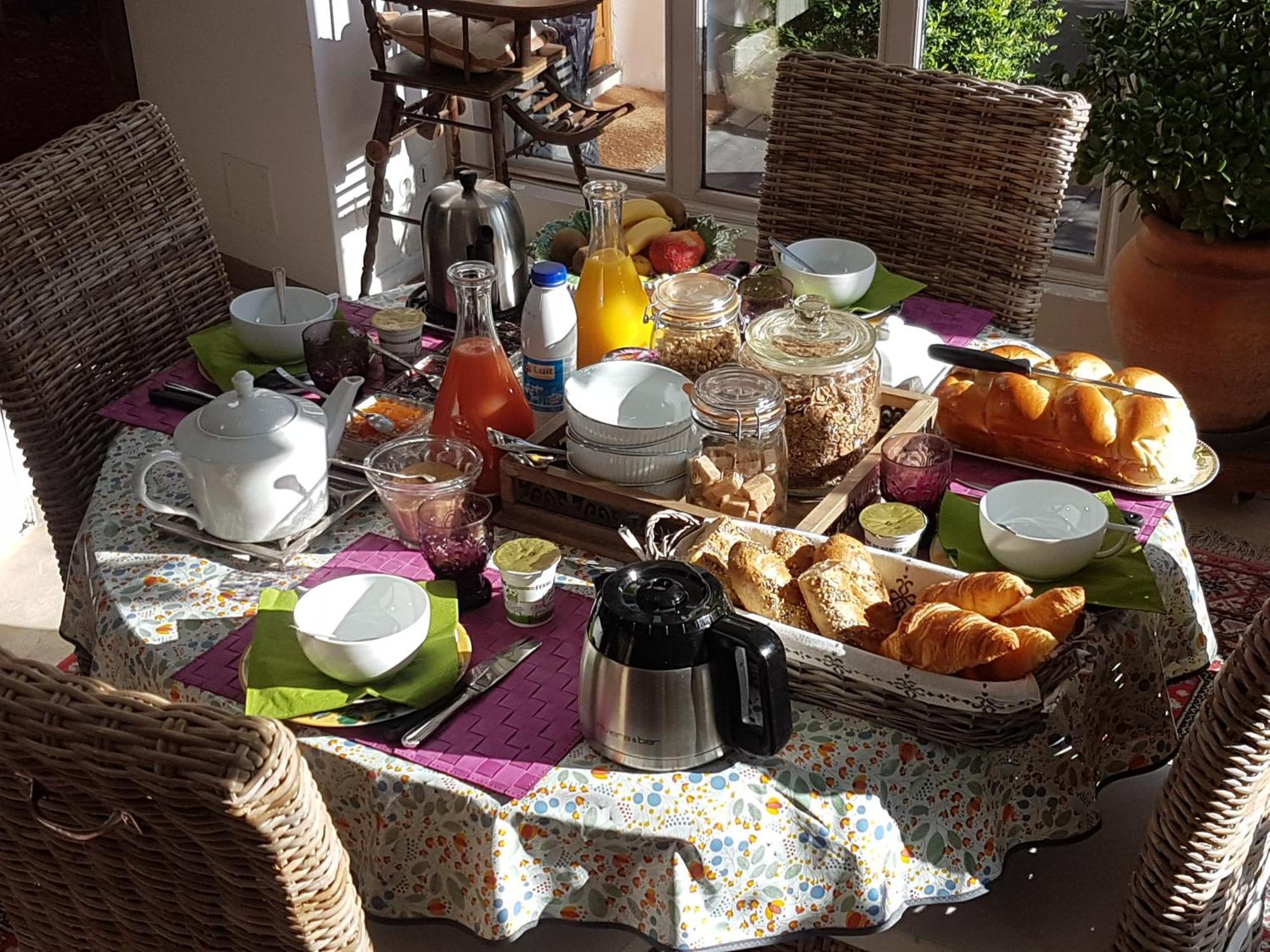 Bed and Breakfast Les Glycines à Ury Extérieur photo